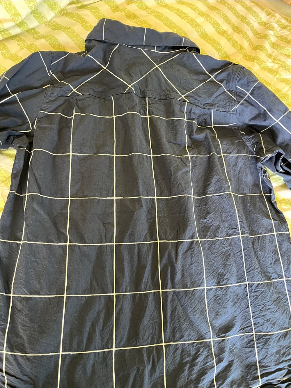 I WISH THIS FIT! LOVE IT 😍 Columbia Navy Windowpane Lightweight Shirt - Picture 4 of 5